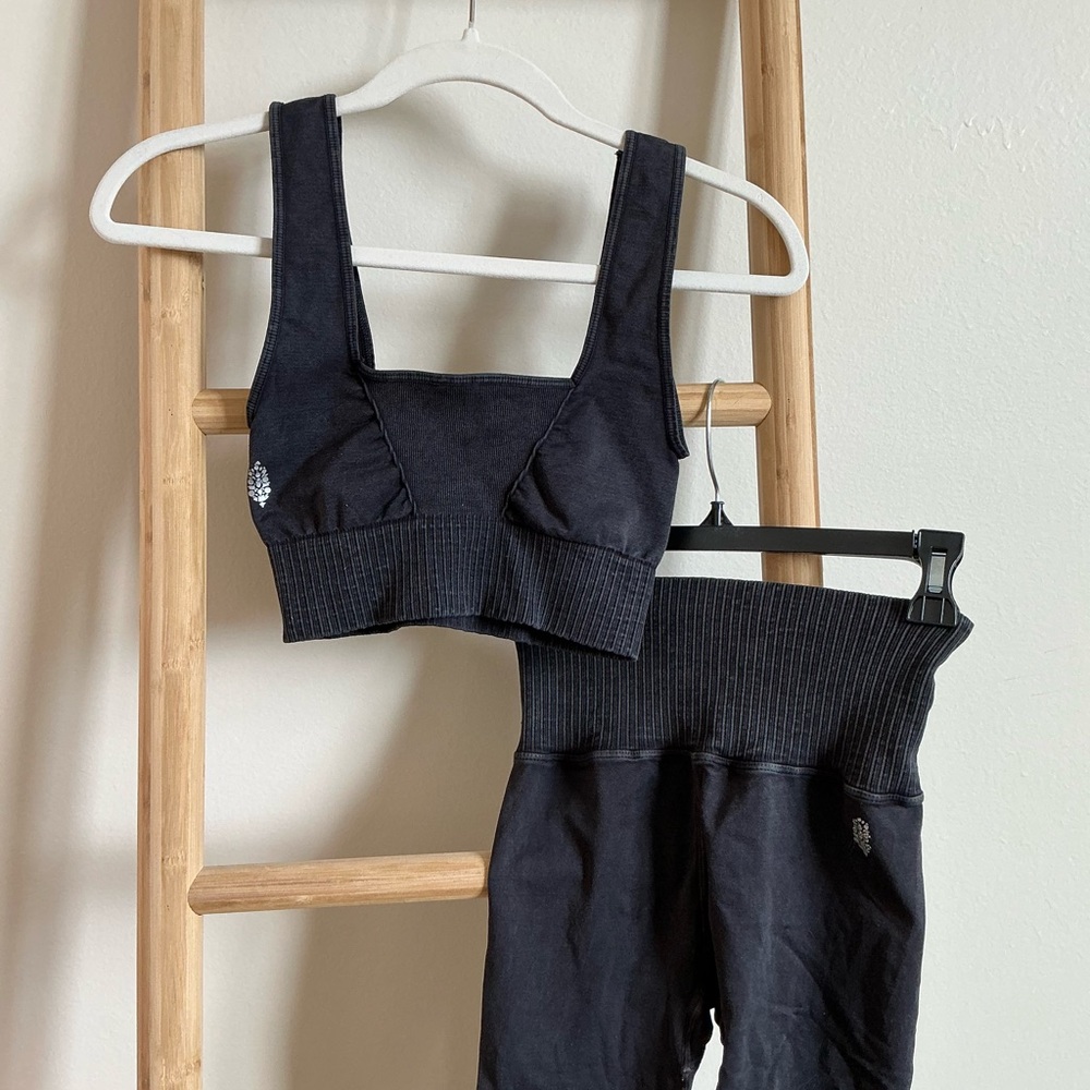 FREE PEOPLE matching yoga set size XS Purchased
